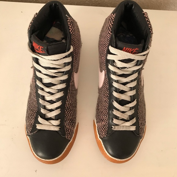 Women’s Authentic Nike Blazer Mid Size 7 - Picture 9 of 12